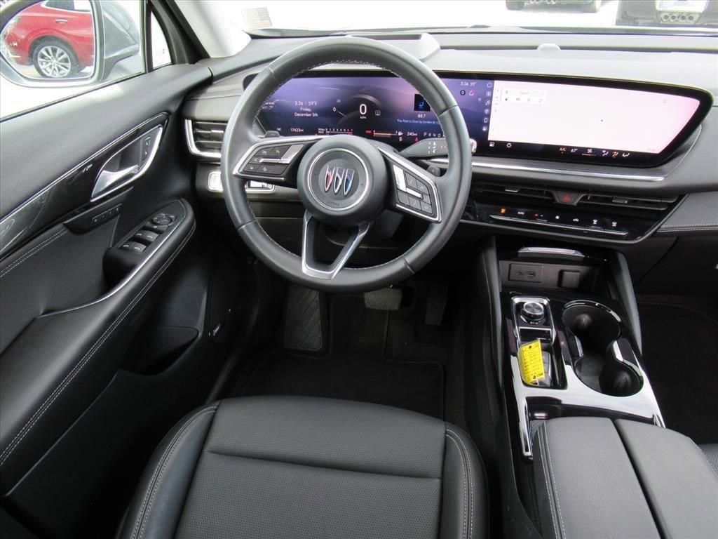 Used 2025 Buick Envision Preferred AWD/4WD image 13