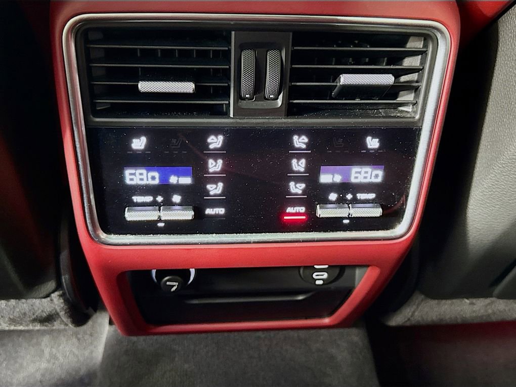 Used 2021 Porsche Cayenne GTS image 30