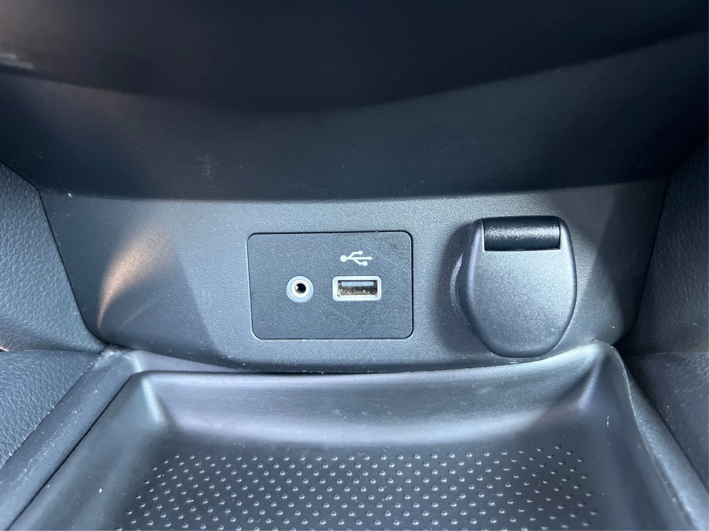Used 2019 Nissan Rogue SV image 33