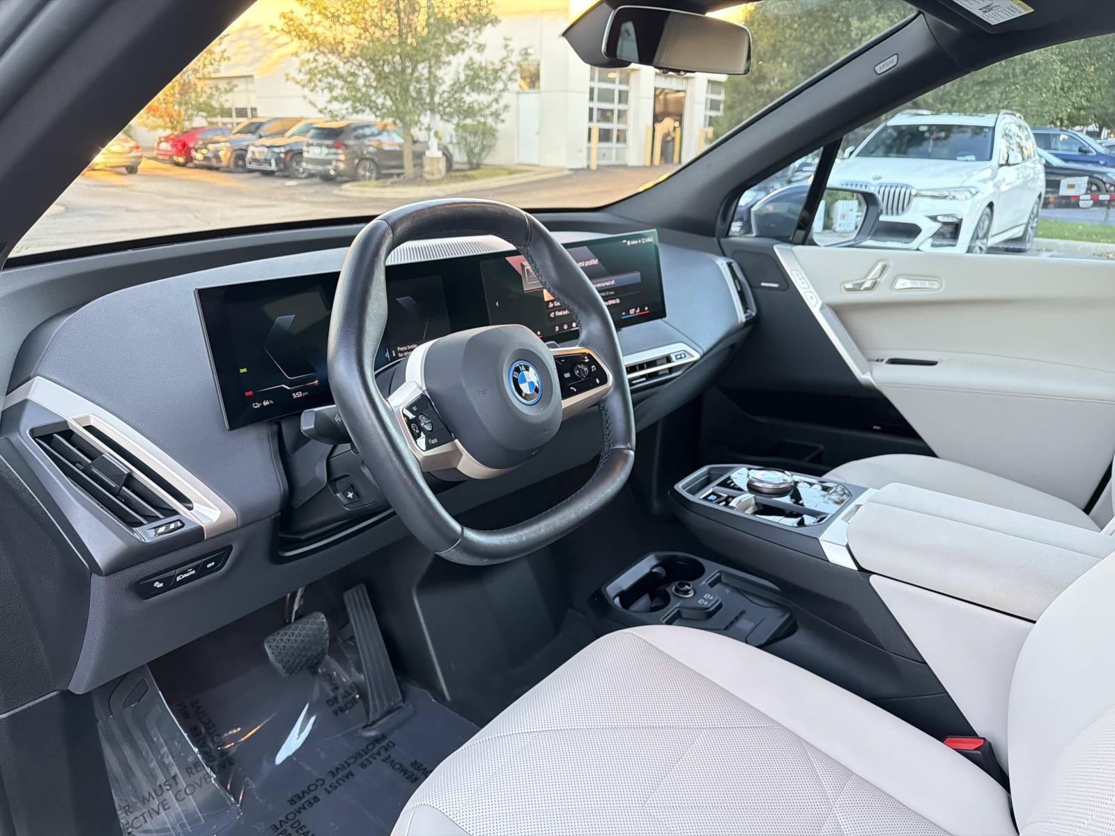 Certified 2024 BMW iX xDrive50 w/ Premium Package AWD/4WD image 13