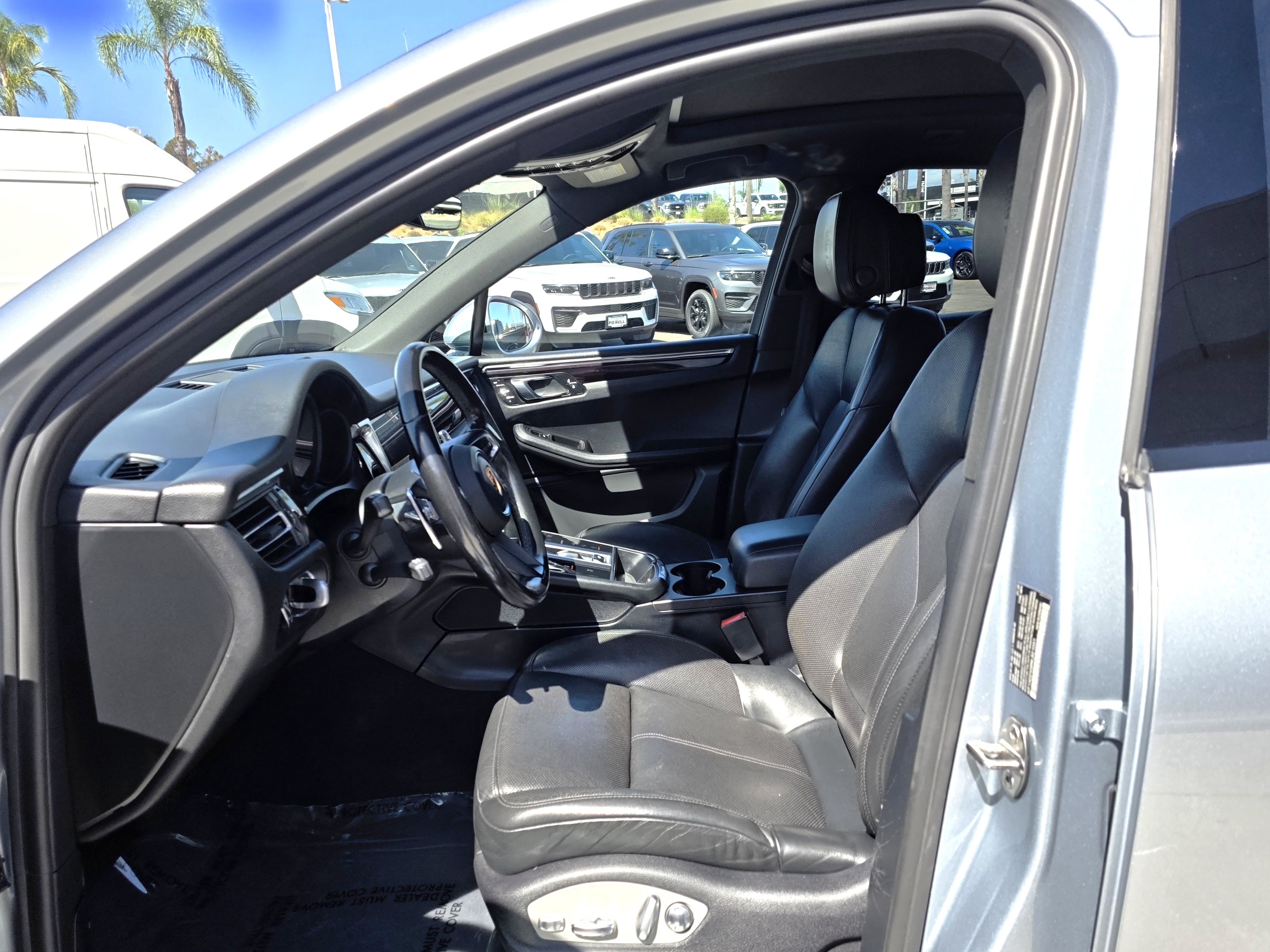 Used 2022 Porsche Macan S AWD/4WD image 13