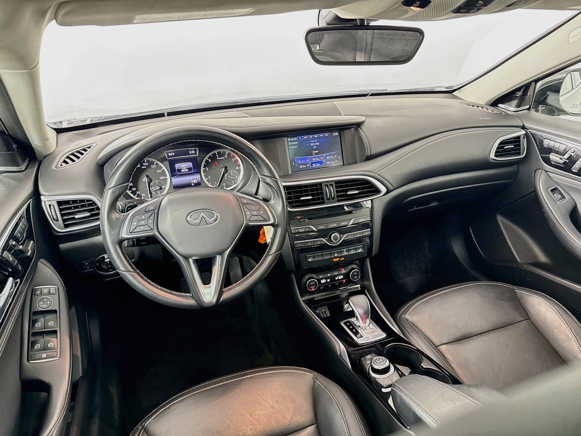 Used 2018 INFINITI QX30 AWD image 24