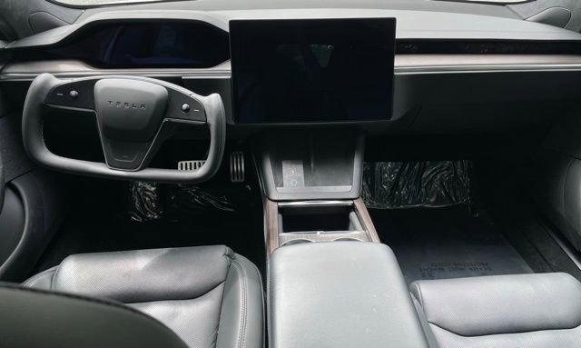 Used 2023 Tesla Model S image 16