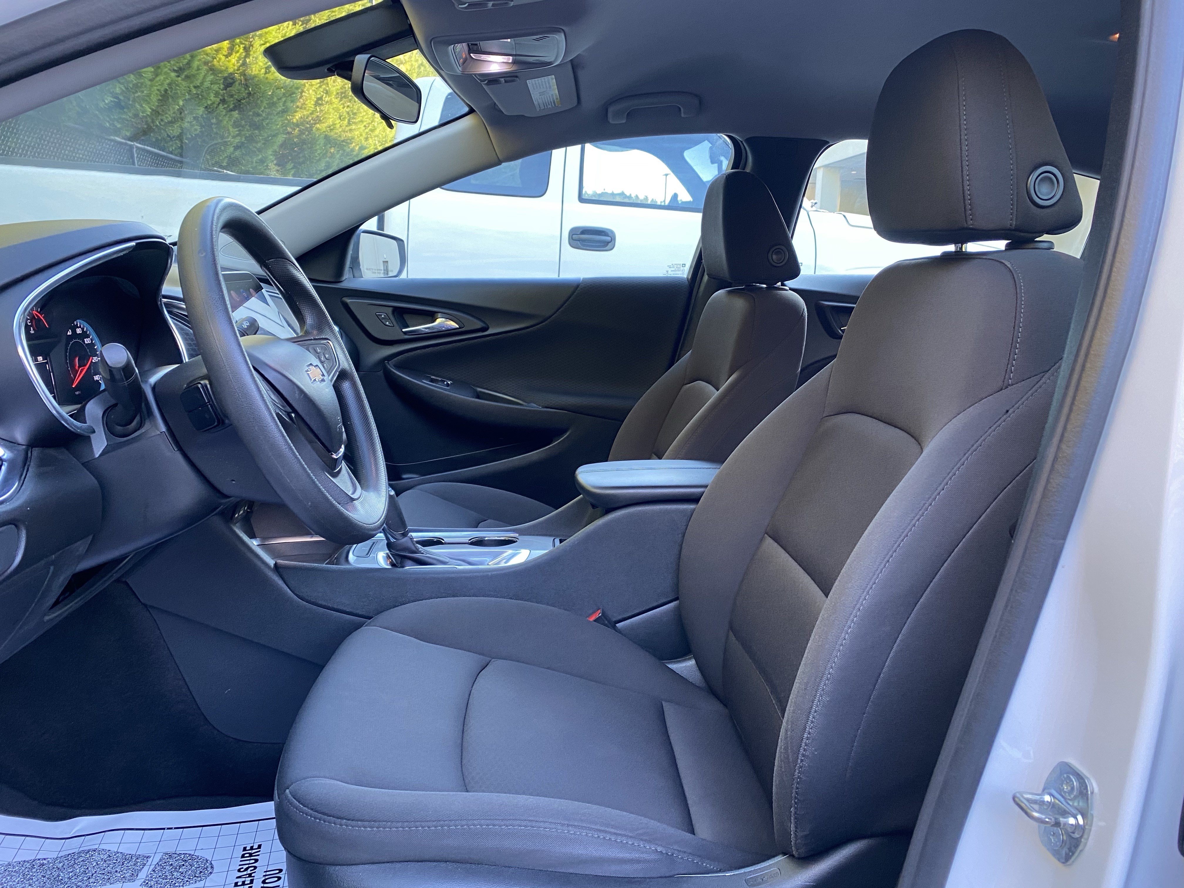 Used 2020 Chevrolet Malibu LT FWD image 15