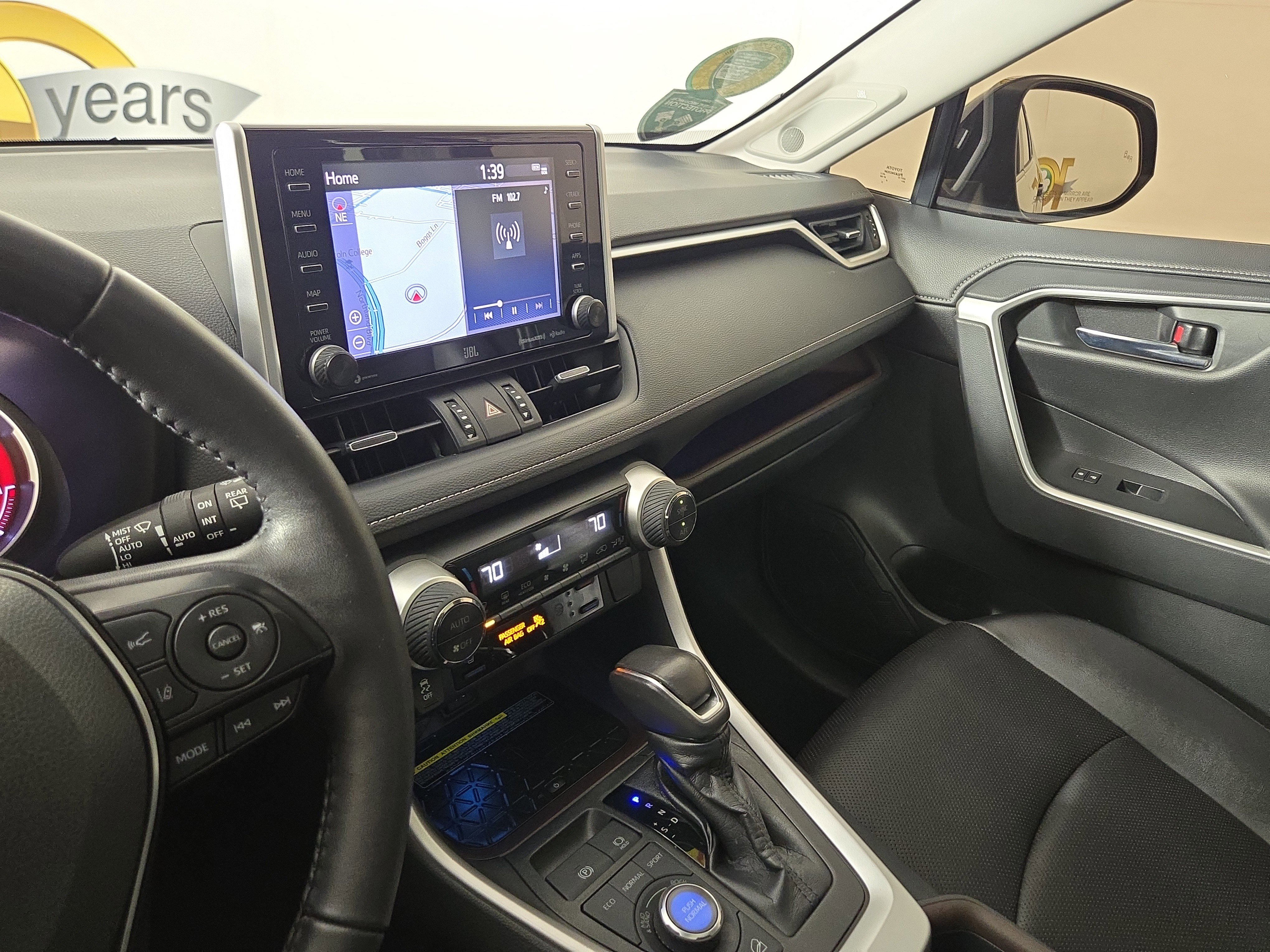 Used 2019 Toyota RAV4 Limited image 25