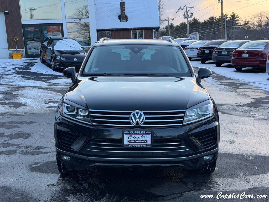 Used 2017 Volkswagen Touareg Sport AWD/4WD image 32