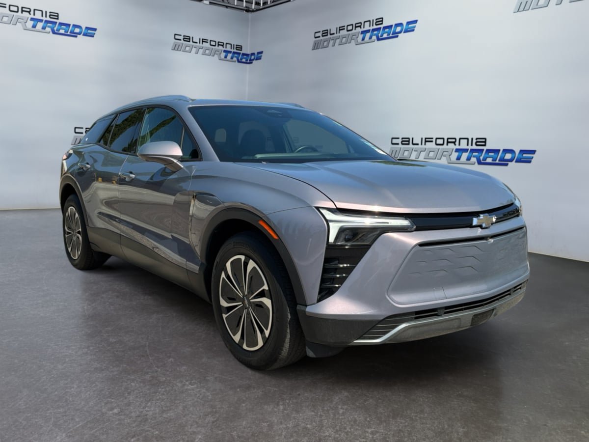 Used 2024 Chevrolet Blazer EV LT AWD/4WD image 3
