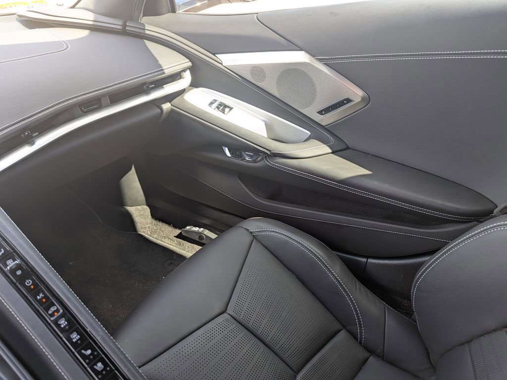 Used 2024 Chevrolet Corvette Stingray Preferred Cpe w/ 2LT image 14