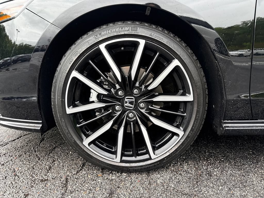 Certified 2025 Honda Accord Touring image 33