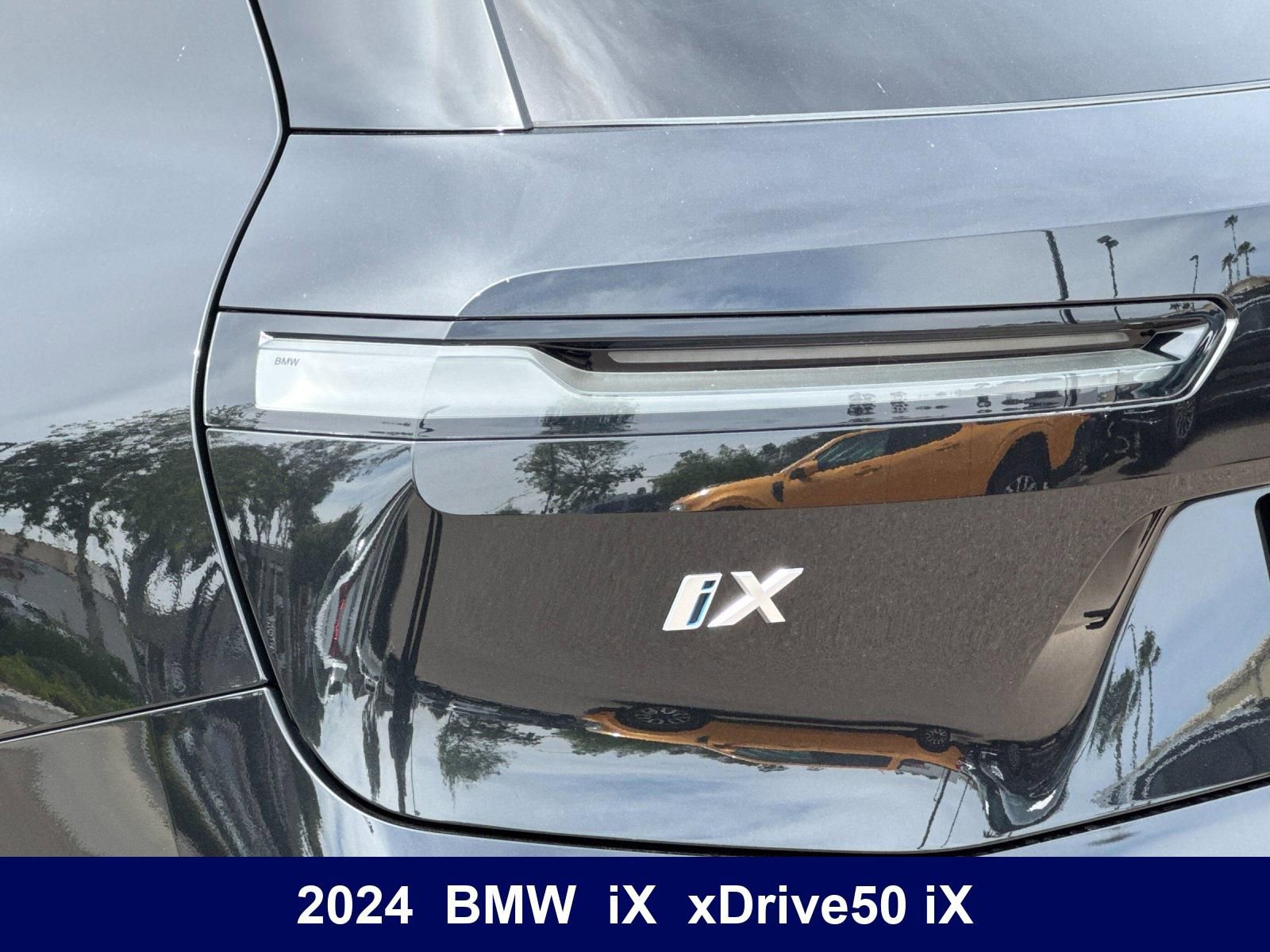 Used 2024 BMW iX xDrive50 w/ Premium Package AWD/4WD image 36
