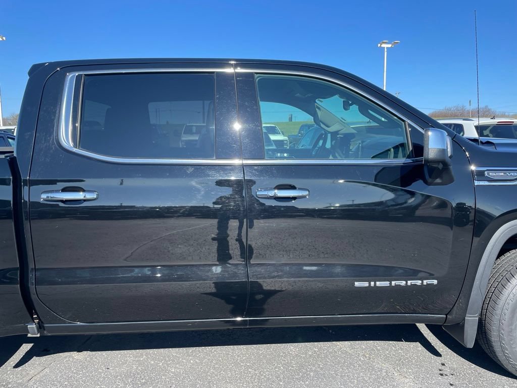 Used 2025 GMC Sierra 1500 SLT AWD/4WD image 28