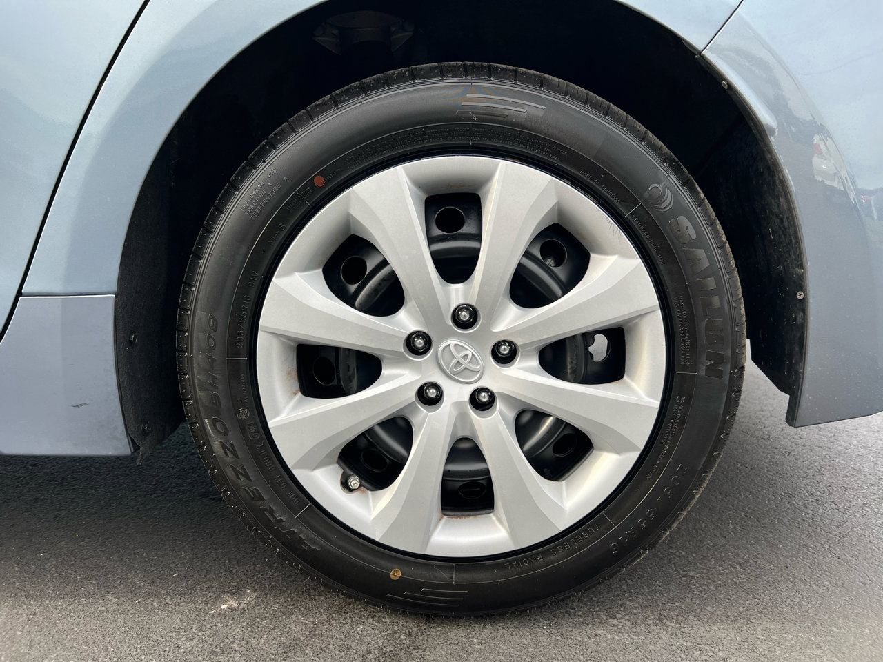 Used 2022 Toyota Corolla LE image 16