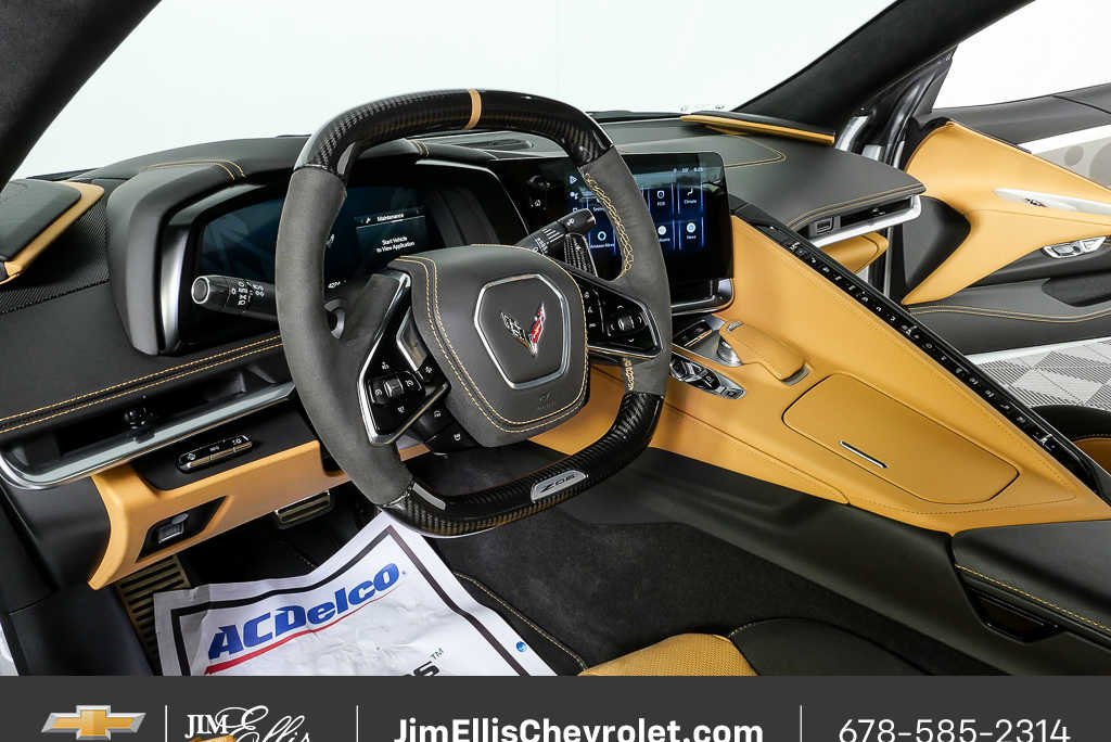 Used 2024 Chevrolet Corvette Z06 w/ Z07 Performance Package image 4