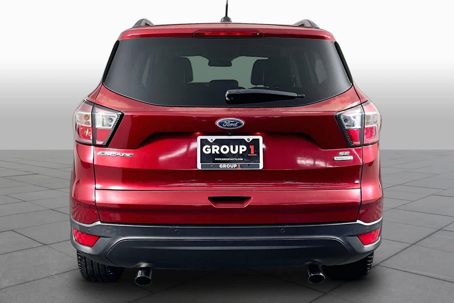 Used 2017 Ford Escape SE w/ Equipment Group 201A FWD image 5