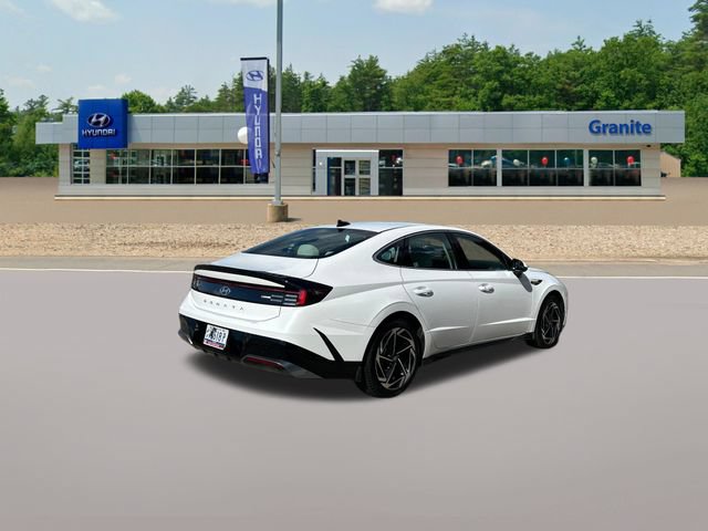Used 2026 Hyundai Sonata SEL FWD image 7