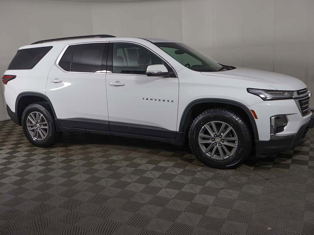 Used 2023 Chevrolet Traverse LT image 13