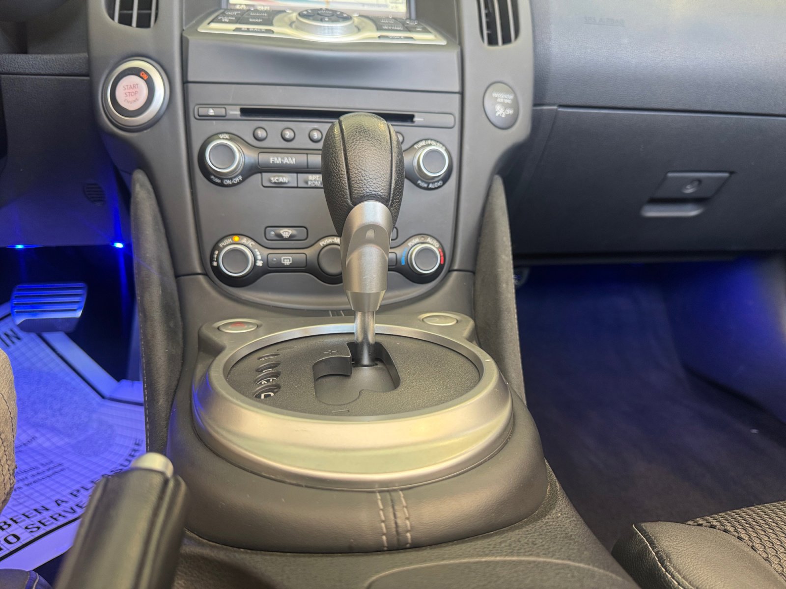 Used 2014 Nissan 370Z Touring w/ Sport Package image 20