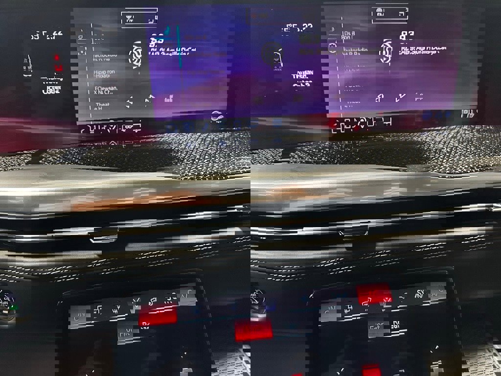 Used 2025 Cadillac Escalade V image 33