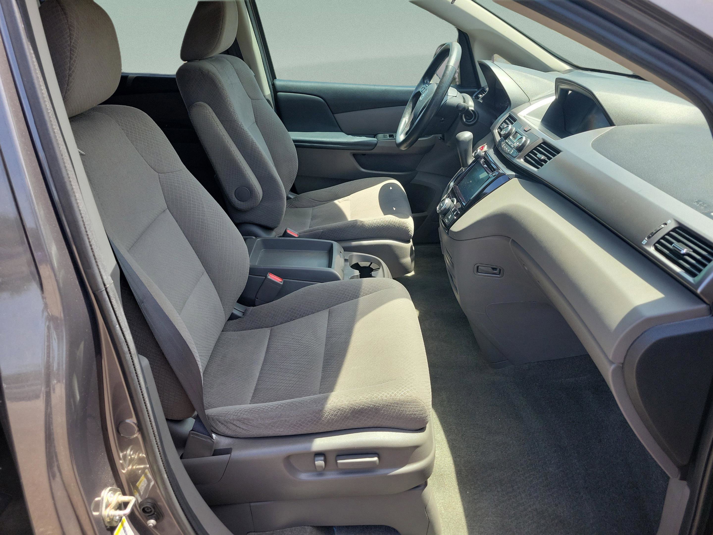 Used 2016 Honda Odyssey SE image 19