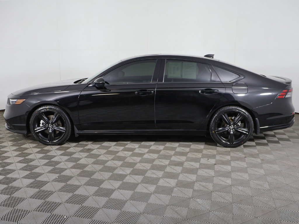 Used 2025 Honda Accord Sport image 15
