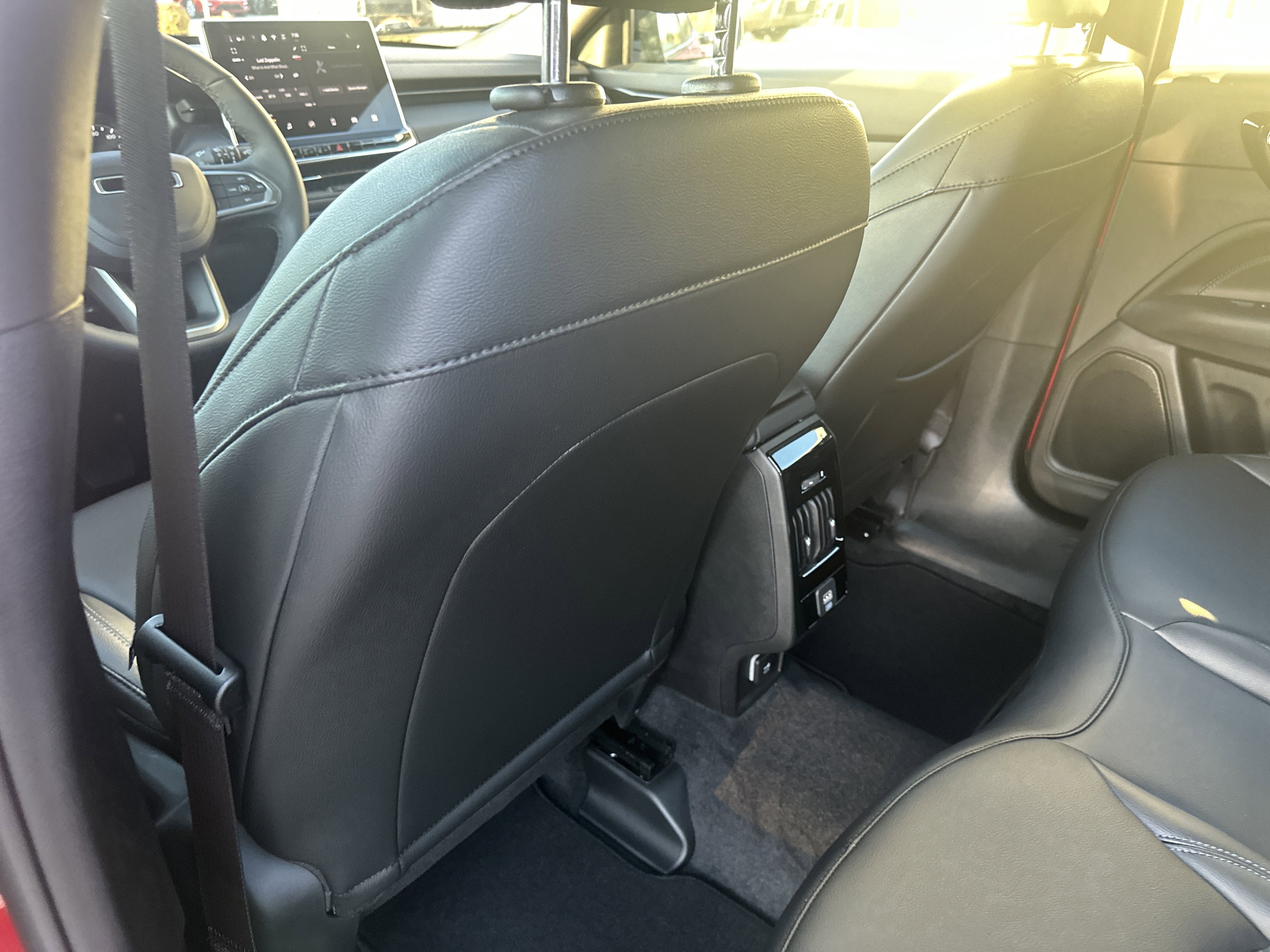 New 2026 Jeep Compass Latitude AWD/4WD image 19