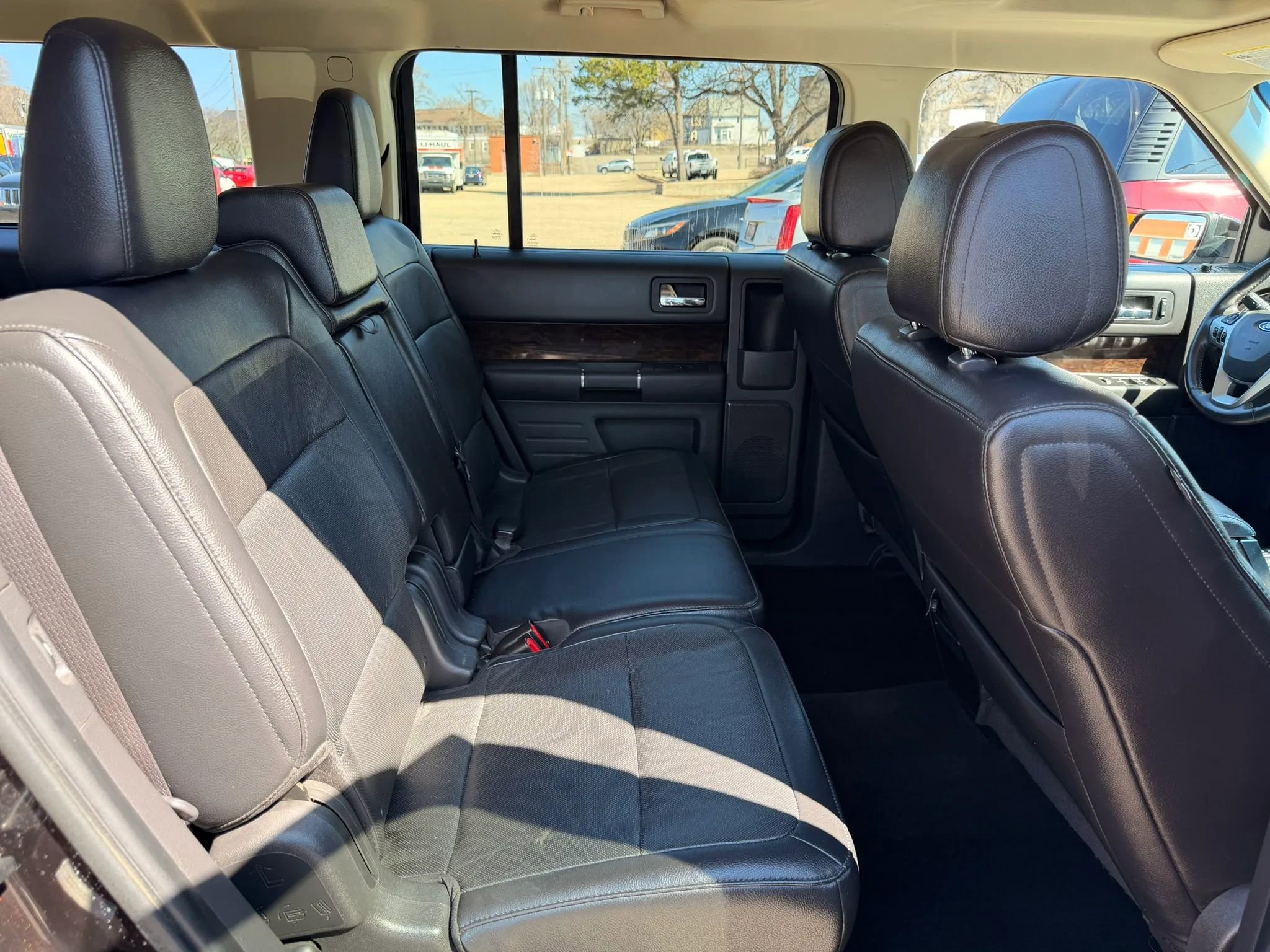 Used 2014 Ford Flex Limited w/ Class III Trailer Tow Package image 17