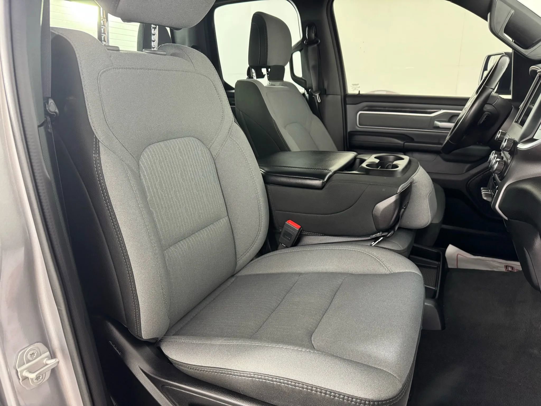 Used 2021 RAM 1500 Big Horn image 32