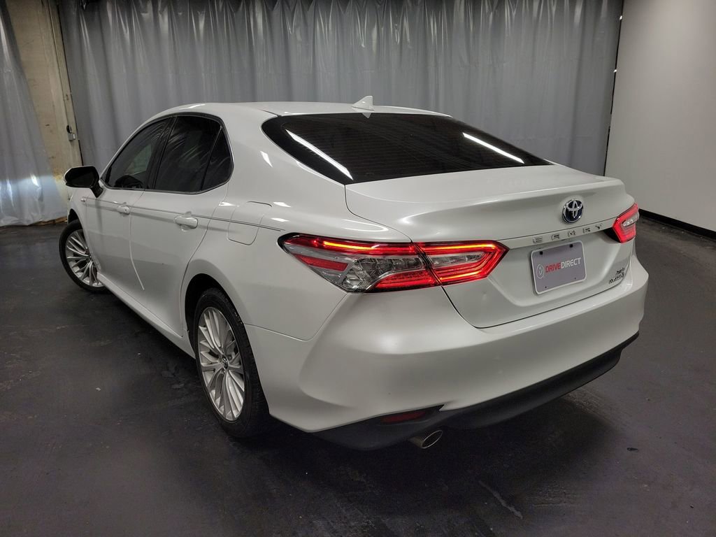 Used 2020 Toyota Camry XLE image 6