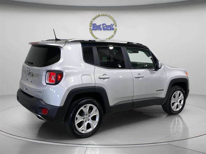 Used 2018 Jeep Renegade Limited w/ UConnect 8.4 Nav Group AWD/4WD image 6