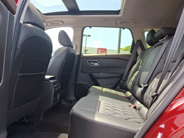 Used 2023 Nissan Rogue Platinum AWD/4WD image 11