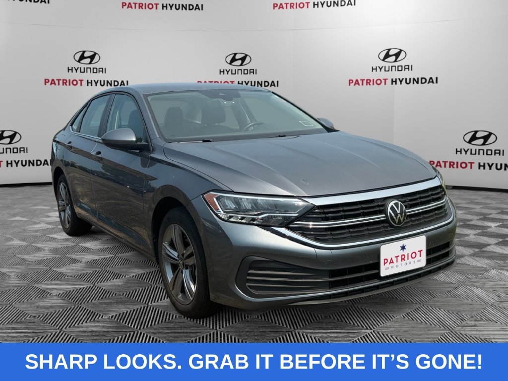 Used 2024 Volkswagen Jetta SE