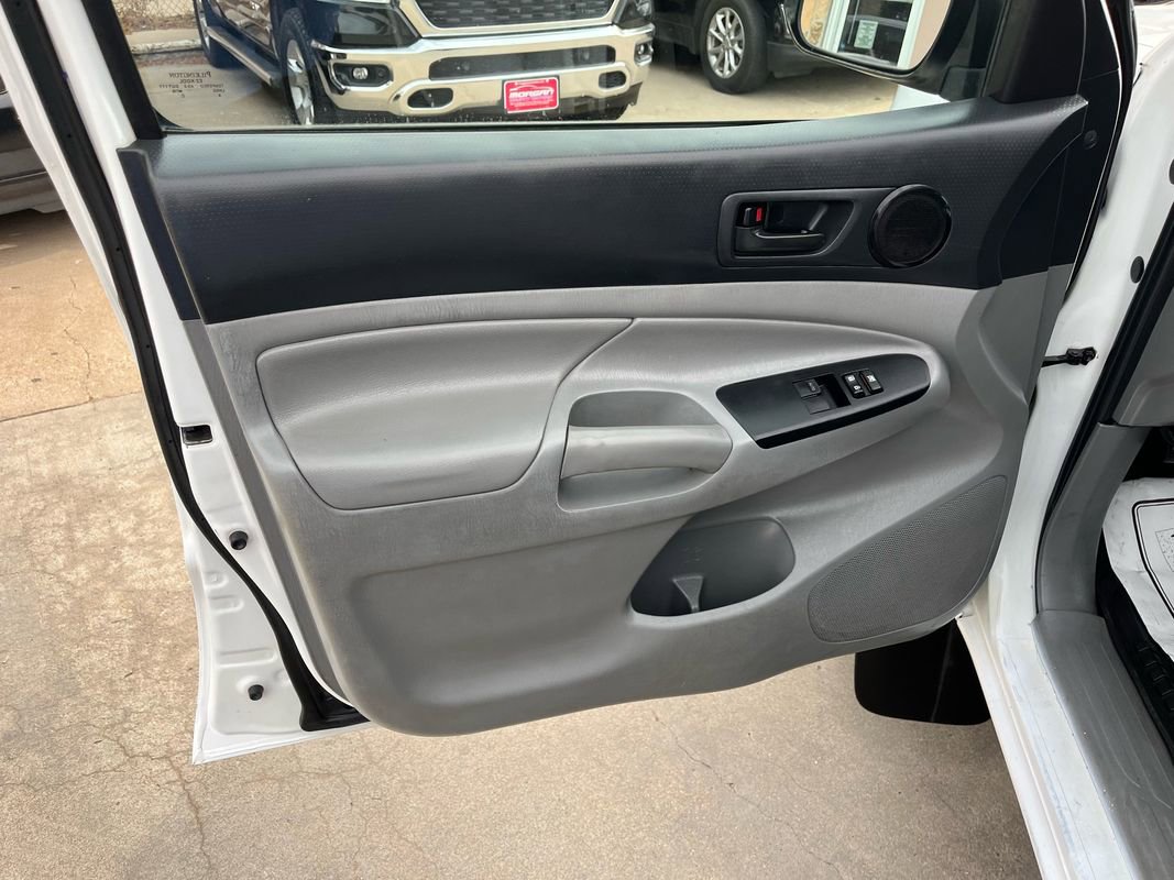 Used 2015 Toyota Tacoma 4x4 Access Cab image 15