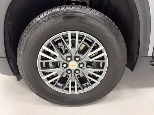 Certified 2026 Chevrolet Traverse LT w/ Driver Confidence Package FWD image 16