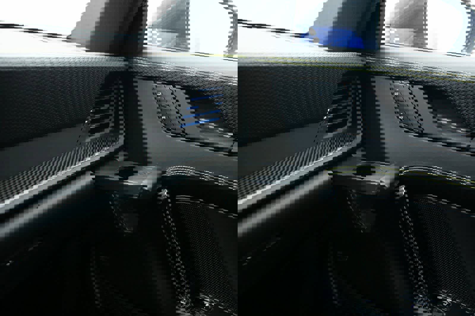 Used 2025 Porsche 911 GT3 image 24