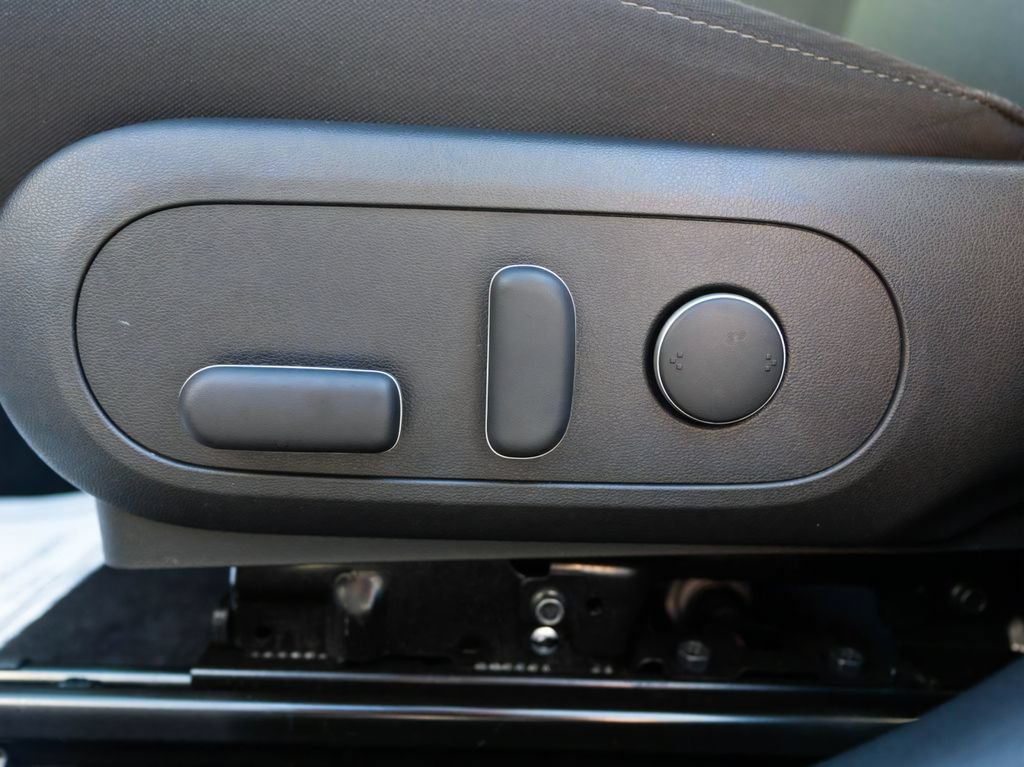 Used 2025 Hyundai Kona SEL FWD image 21