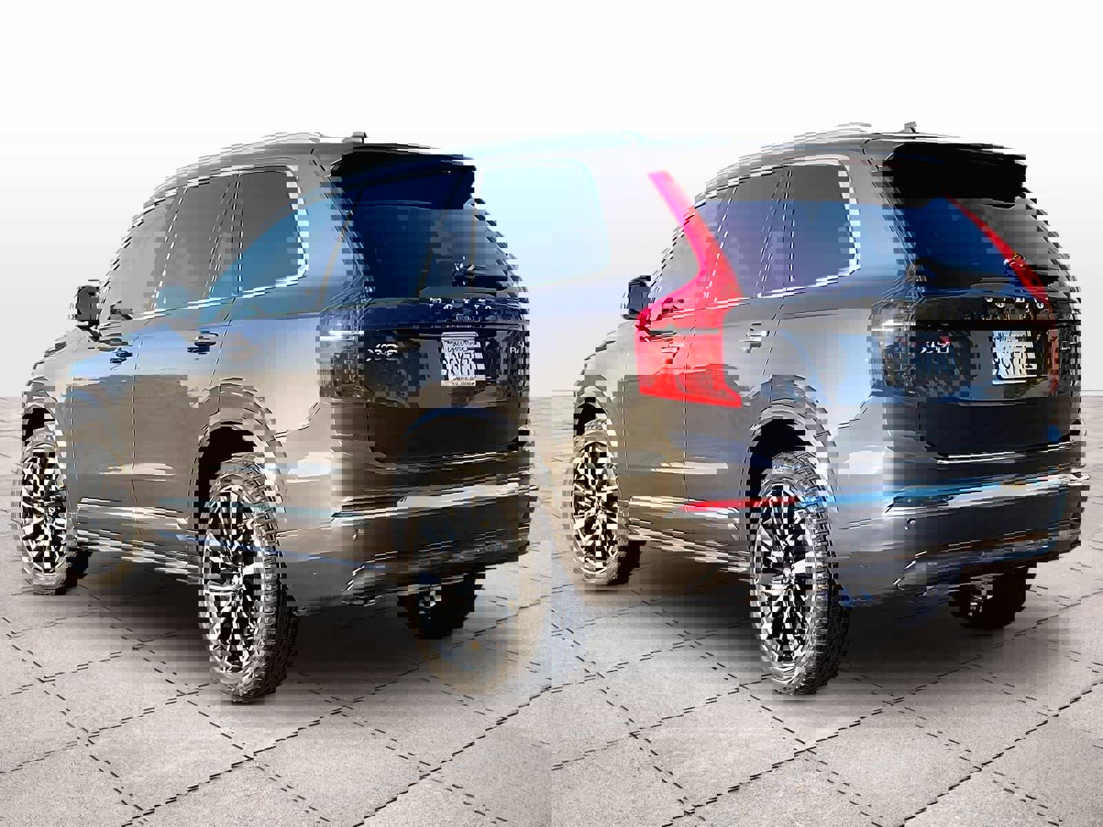 Used 2023 Volvo XC90 B6 Plus w/ Protection Package Premier image 15