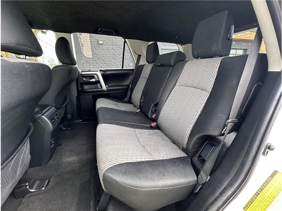 Used 2016 Toyota 4Runner SR5 AWD/4WD image 16