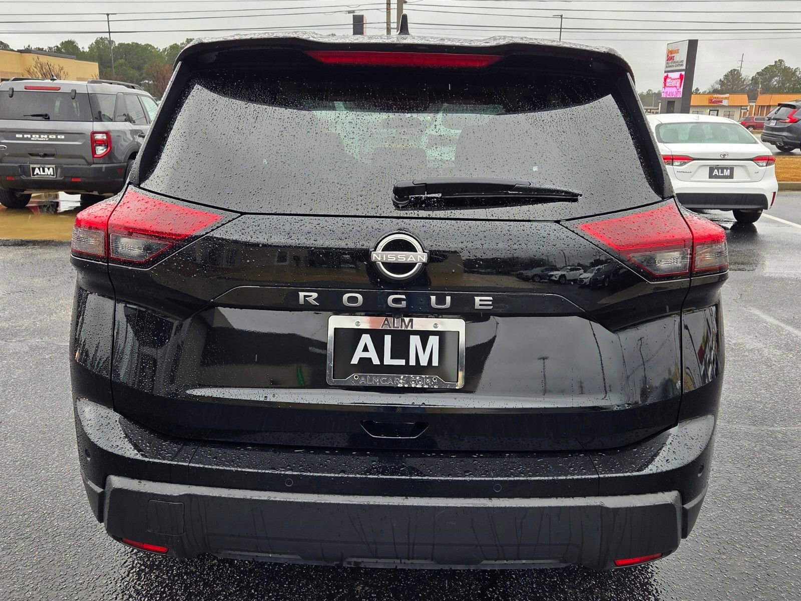 Used 2024 Nissan Rogue S image 10