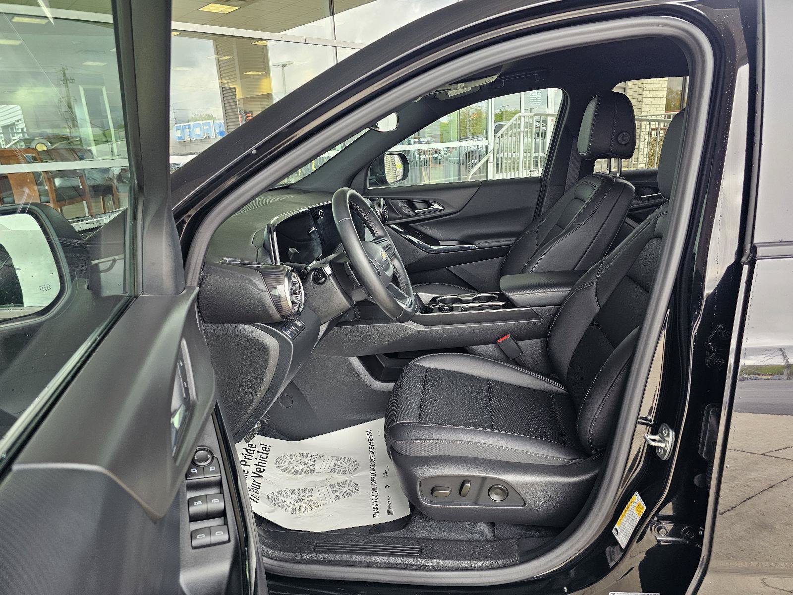 Used 2026 Chevrolet Equinox LT w/ Convenience Package II FWD image 19