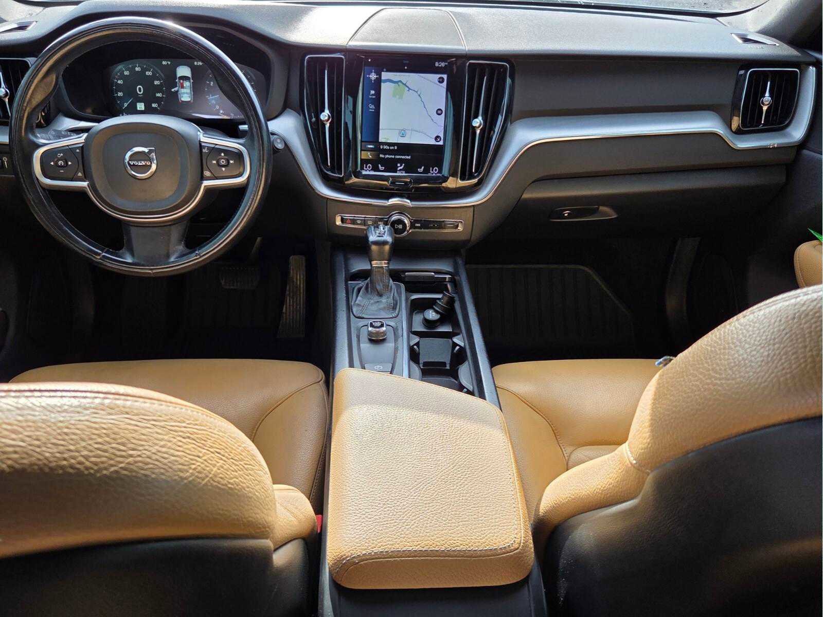 Used 2018 Volvo XC60 T5 Momentum w/ Vision Package AWD/4WD image 13