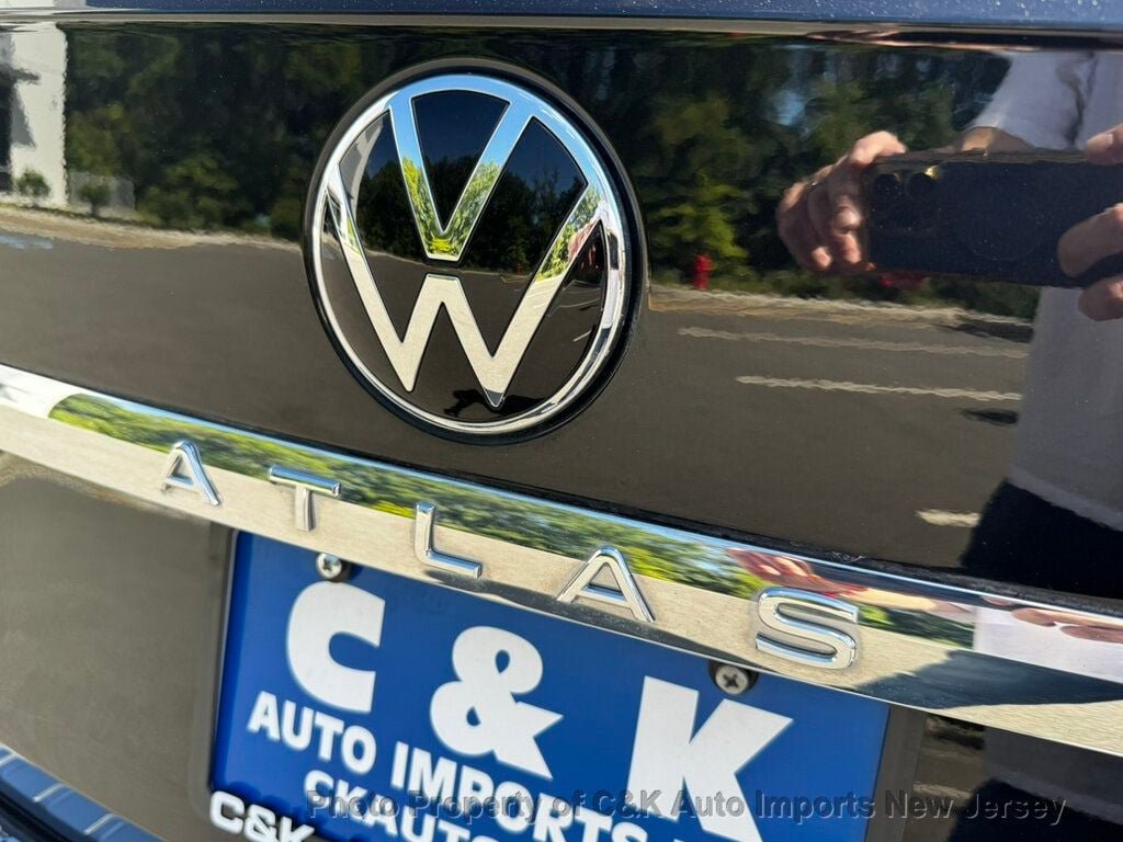 Used 2022 Volkswagen Atlas SEL Premium AWD/4WD image 19