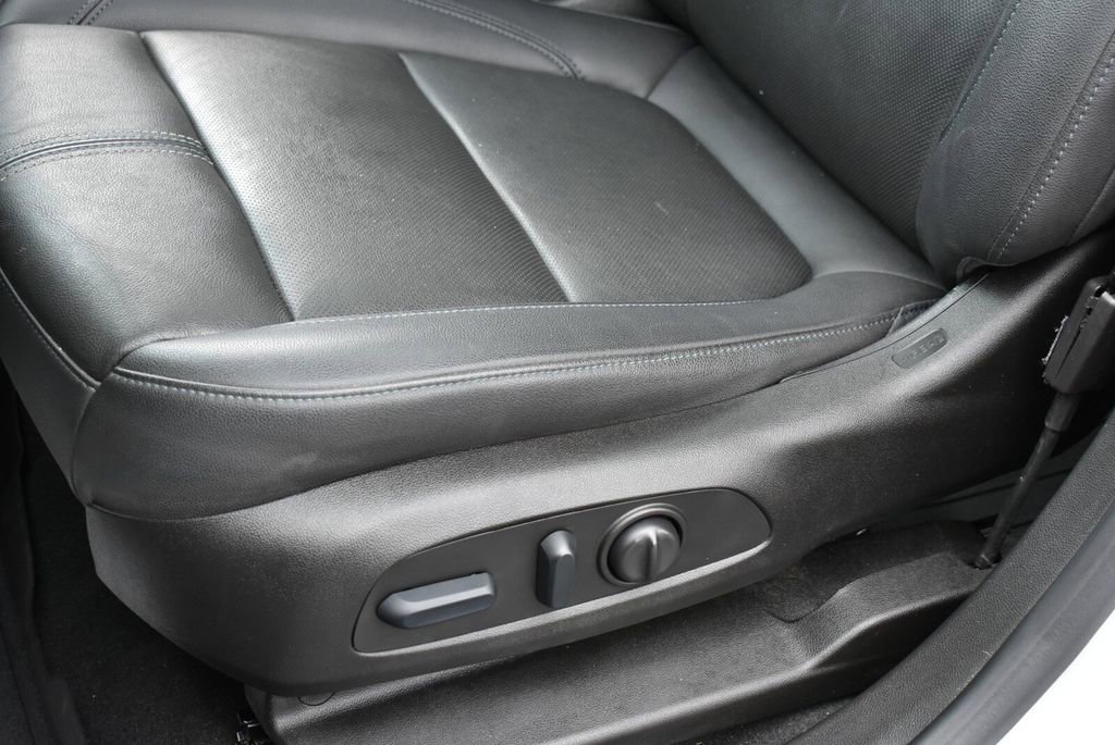 Used 2022 Chevrolet Blazer LT AWD/4WD image 12