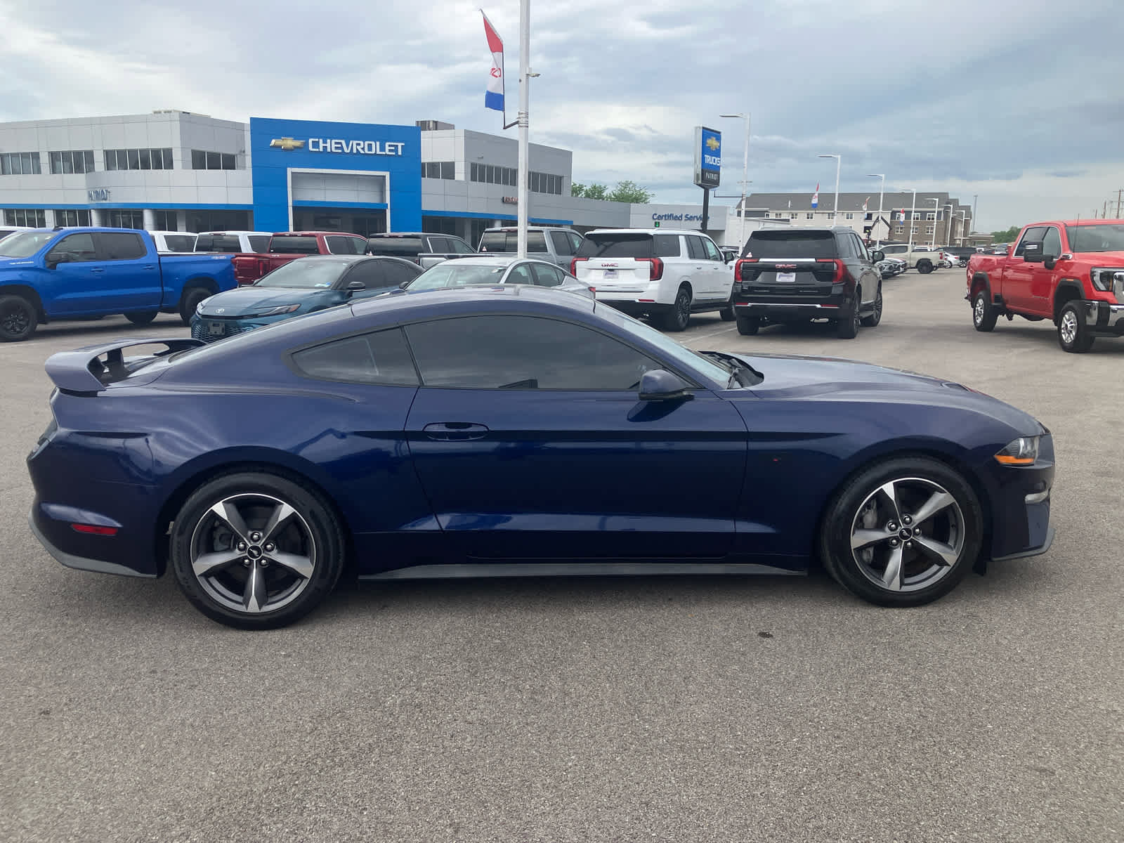 Used 2018 Ford Mustang Premium w/ Ecoboost Performance Package RWD image 8