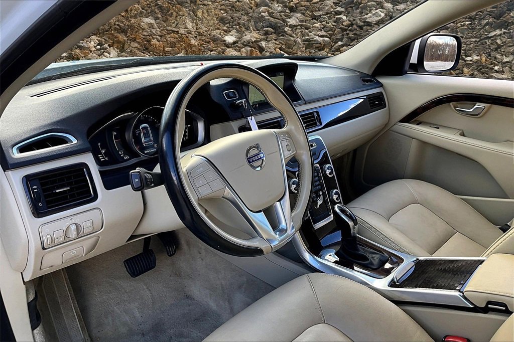 Used 2016 Volvo XC70 T5 Premier image 12