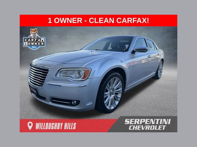 Used 2011 Chrysler 300 Limited RWD image 1