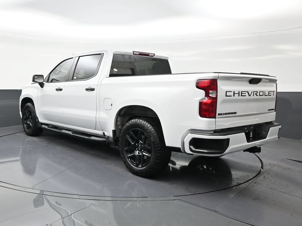 Used 2024 Chevrolet Silverado 1500 Custom w/ Turbomax Blackout Package RWD image 3