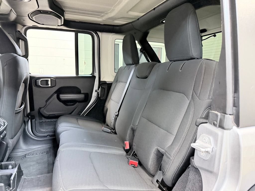 Used 2018 Jeep Wrangler Unlimited Sport S AWD/4WD image 19