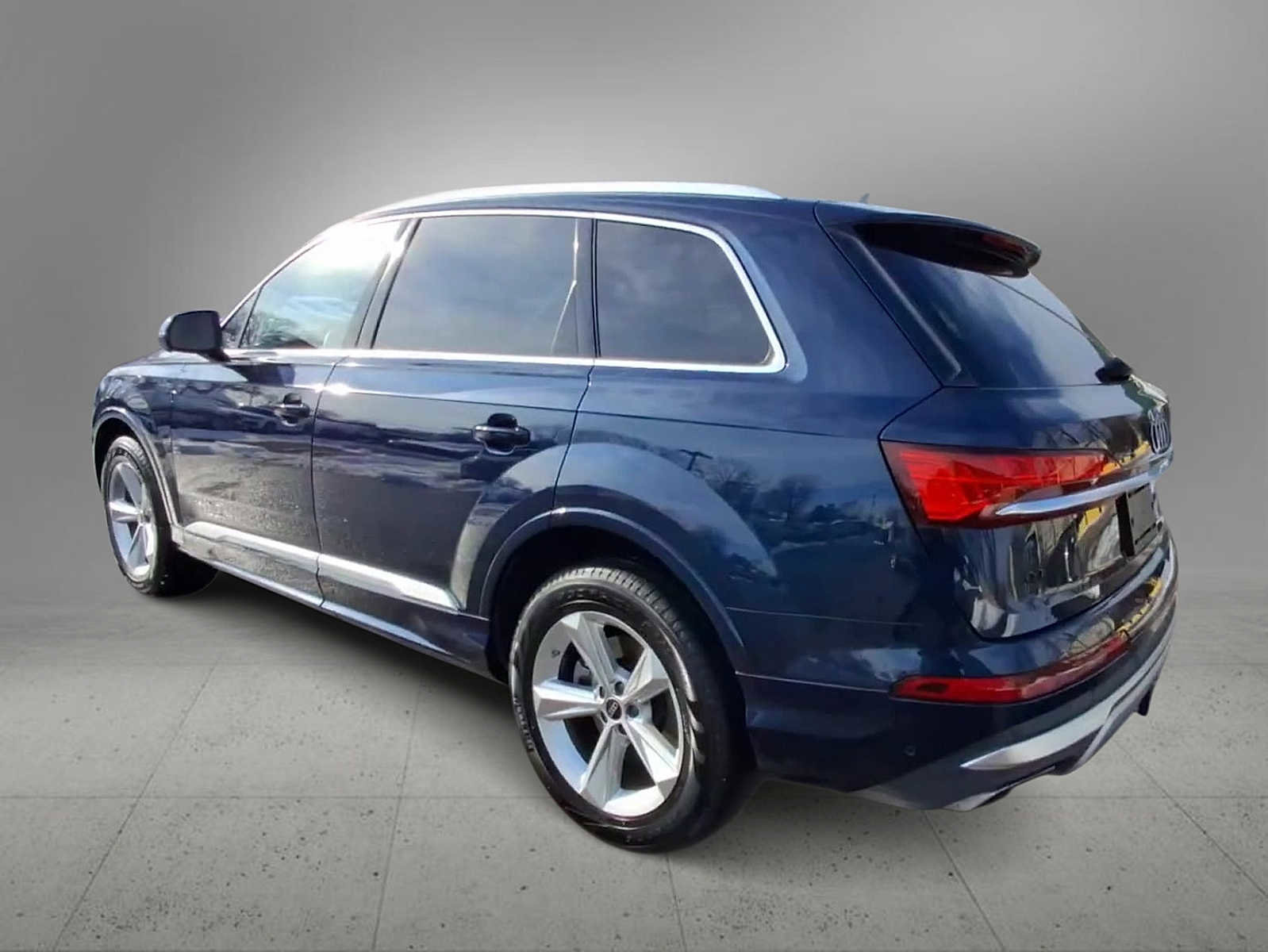 Certified 2025 Audi Q7 3.0T Premium w/ Convenience Package image 6