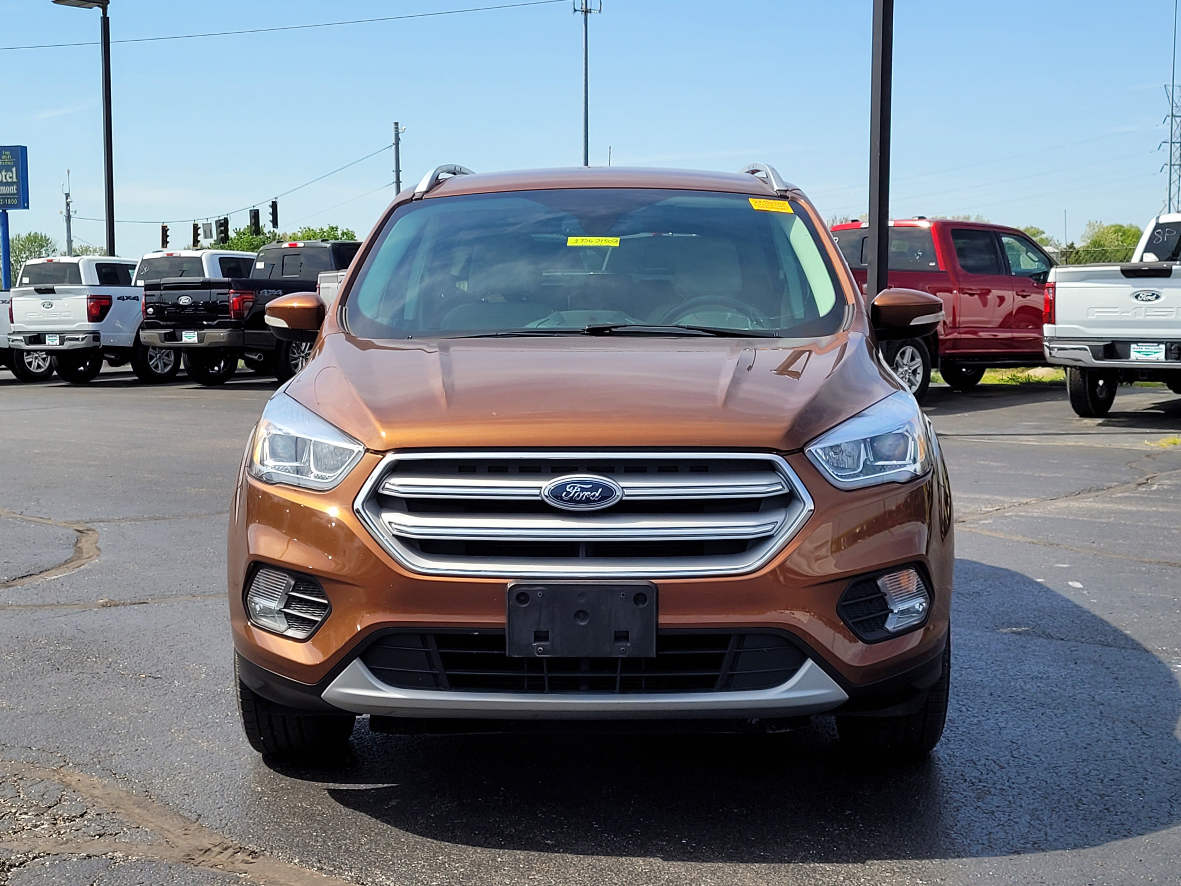 Used 2017 Ford Escape Titanium image 9