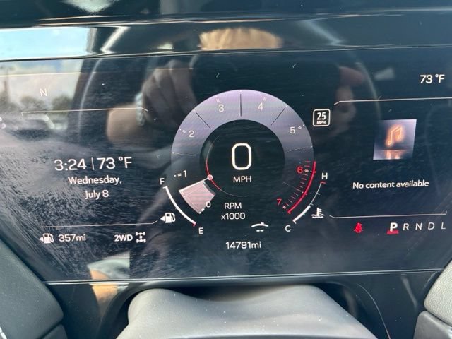 Used 2025 GMC Yukon AT4 Ultimate w/ LPO, AT4 Appearance Package AWD/4WD image 30